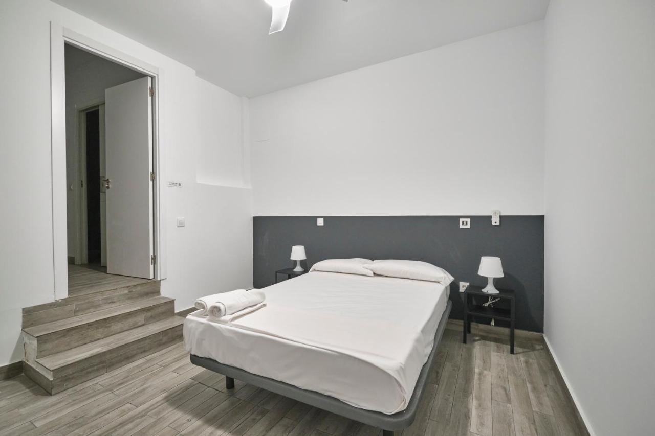 Nunez De Arce Habitaciones — Photos 2